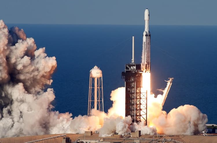 AQShda Falcon Heavy raketasining ilk tijoriy parvozi amalga oshirildi