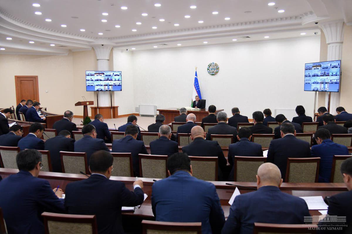 Prezident videoselektorda bu yilgi paxta terimiga budjet tashkilotlari olib chiqilmasligi haqida eslatdi