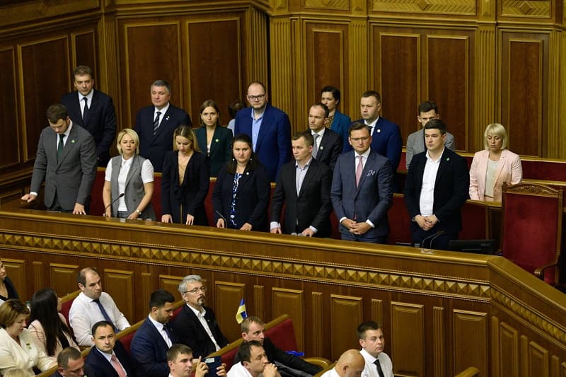 Ukrainalik deputatlar daxlsizlikdan mahrum etildi