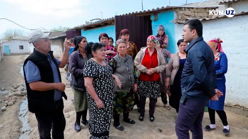 «Uyingizni buzamiz, evaziga palatka va shifer beramiz». Paxtakor tumanidagi mahalla ahli ko‘chada qolishi mumkin