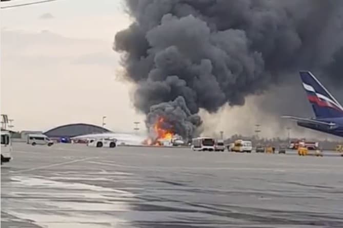Sheremetevo aeroportida yo‘lovchi samolyotining yonishi oqibatida 13 kishi halok bo‘ldi