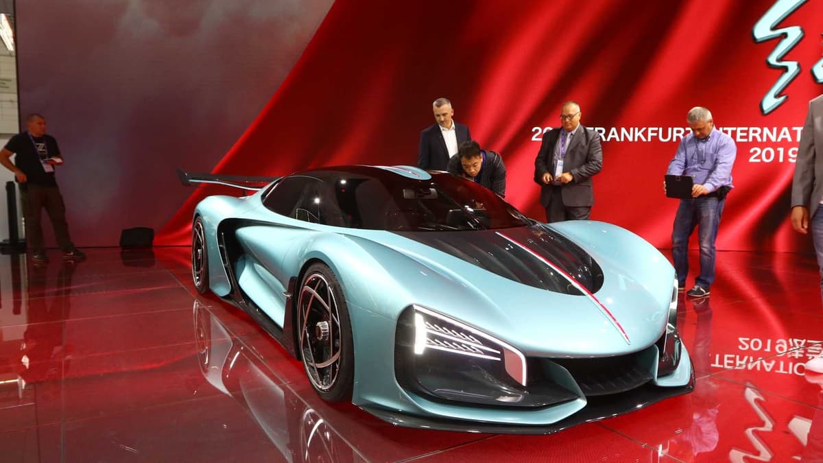 Xitoyliklar Frankfurtda Bugatti Chiron’ning raqobatchisini namoyish qilishdi