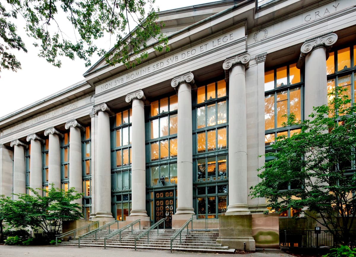 Harvard universiteti Qur'on oyatini adolatning eng yaxshi e'tirofi deb topdi