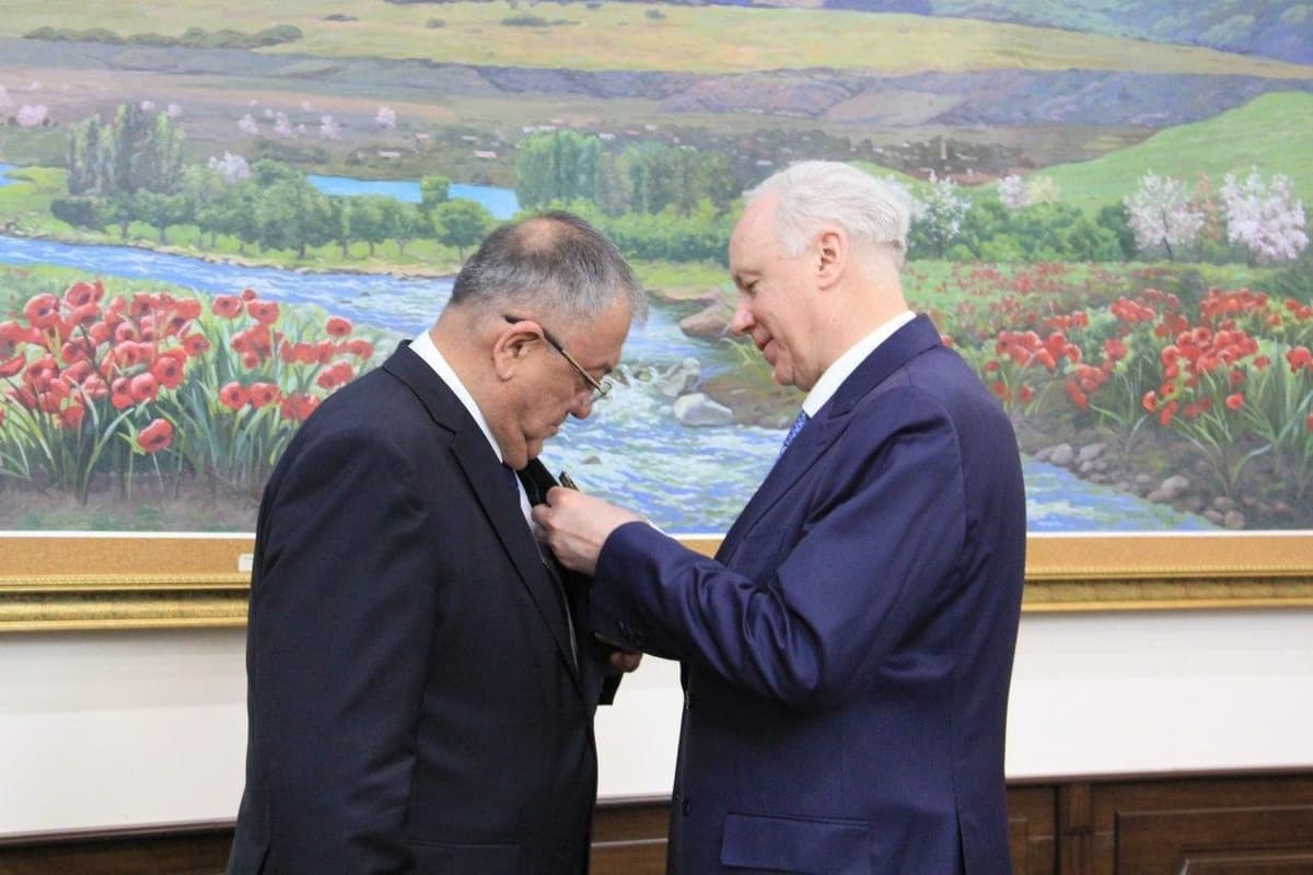 Oliy sud raisi Rossiya Tergov qo‘mitasi tomonidan medal bilan taqdirlandi