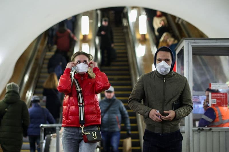 Mexiko metrosida koronavirus tarqalishi oldini olish uchun gaplashmaslik iltimos qilindi