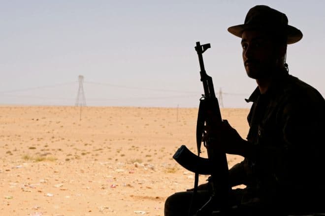Ливиядаги зиддият: нефть учун кураш ва икки фронтдаги истеъфолар