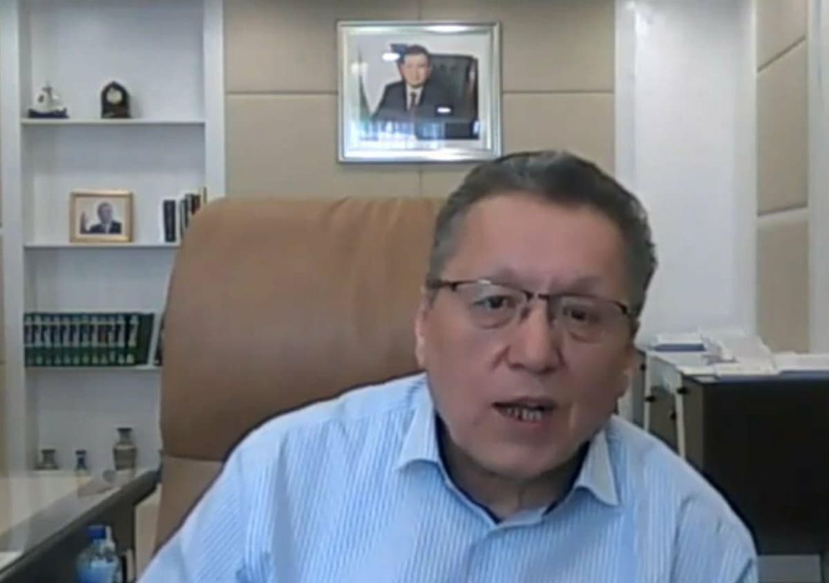 Mamarizo Nurmuratov banklardan valuta sotib olishda kuzatilayotgan cheklovlarga izoh berdi