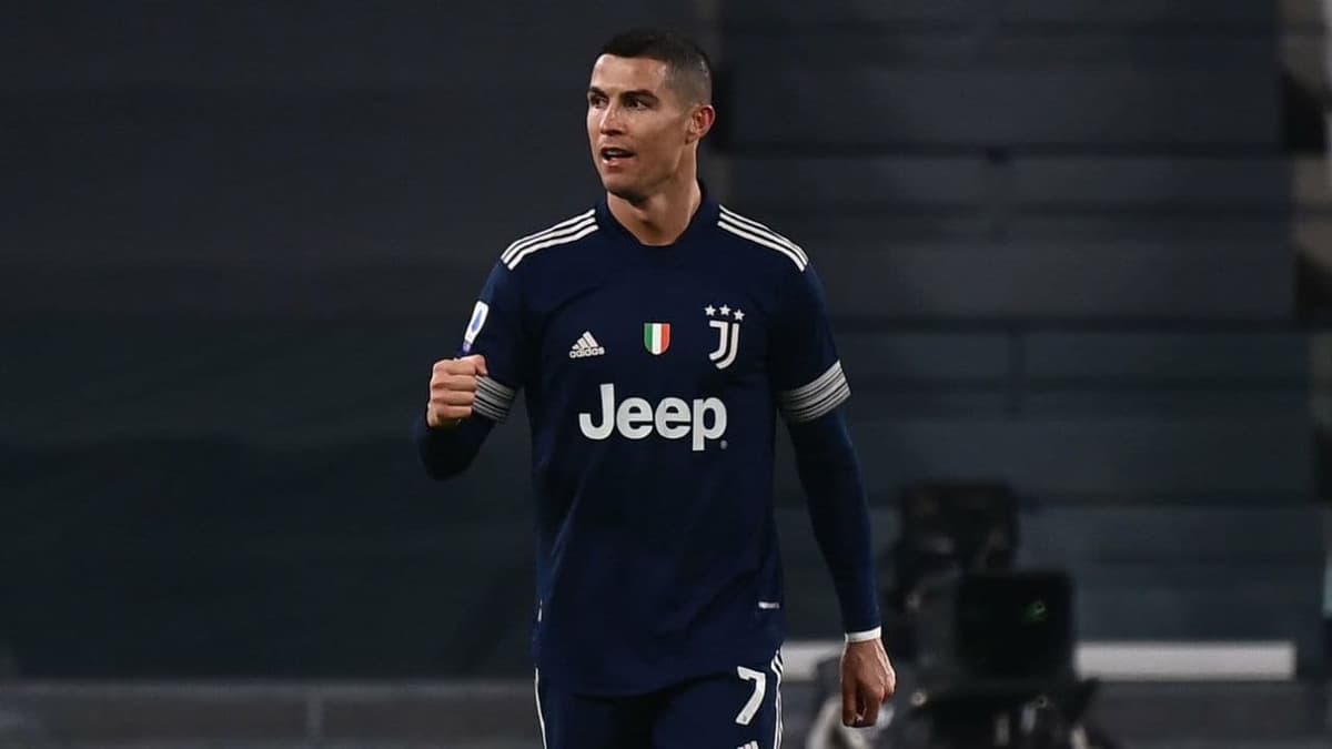 Ronaldu futbol tarixidagi eng yaxshi to‘purarning rekordini takrorladi