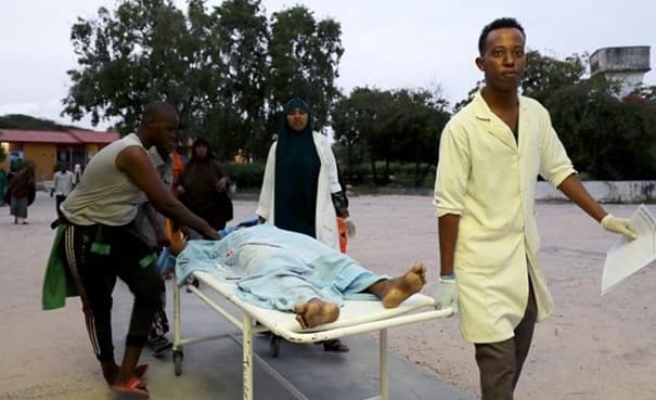 Somalida jangarilar mehmonxonaga hujum qildi