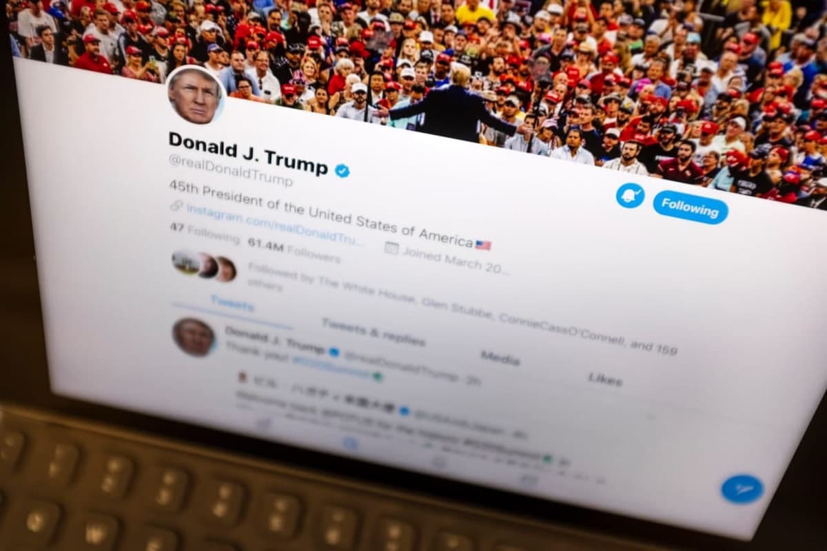 Twitter АҚШ президенти аккаунтини Байденга обуначиларсиз топширишга қарор қилди 