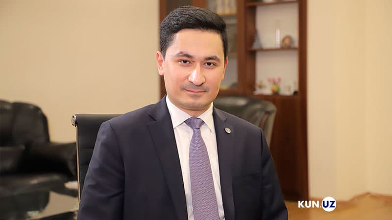Intervyu: O‘zbekistondagi eng yosh rektor korrupsiyasiz imtihonlar, majburiy bo‘lmagan forma va oliy ta'limdagi byurokratiya haqida