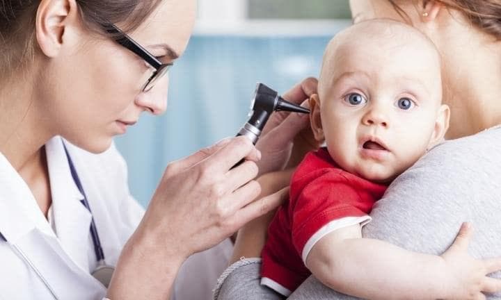Bolaning qulog‘i oqishiga befarq qarab bo‘lmaydi – mutaxassis