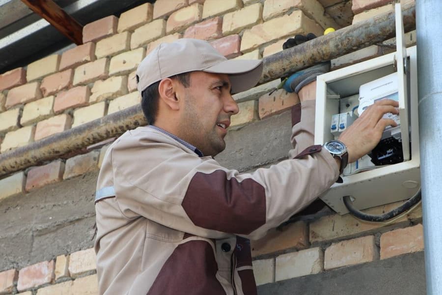 «Hududiy elektr tarmoqlari»: ASKUEni joriy qilishdagi muammolar vaqtincha