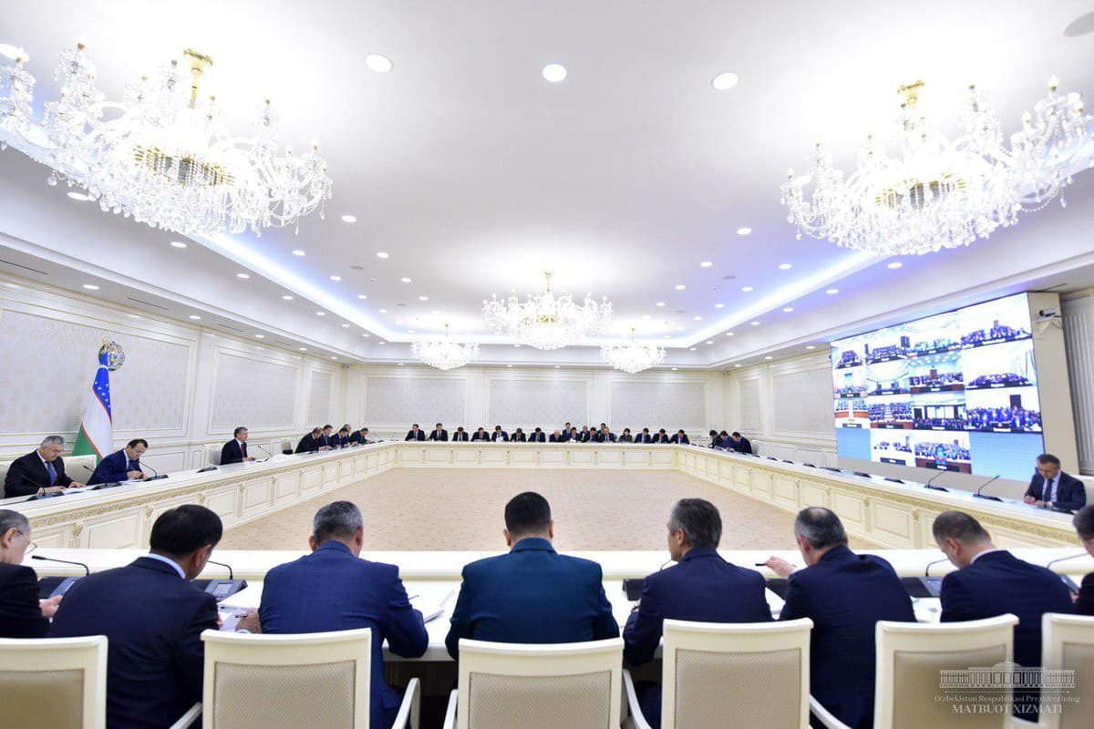Davlat xizmatchilarining jismoniy faolligi oshiriladi. Rahbarlarga shaxsiy o‘rnak ko‘rsatish talabi qo‘yiladi