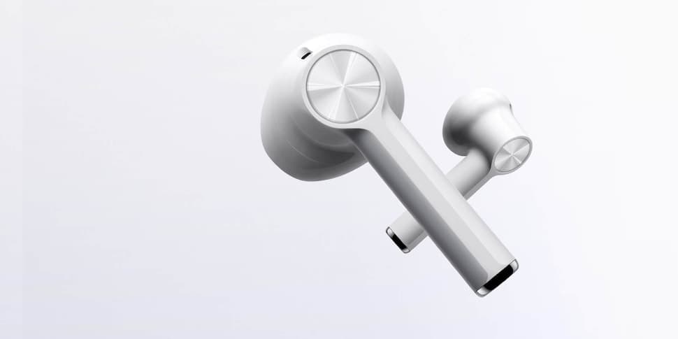 AQSh bojxonasi OnePlus quloqchinlarini soxta AirPods deb hisobladi