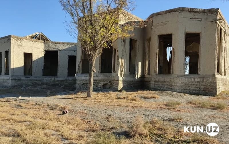 Buxoro amirining Karmanadagi qarorgohi: polyak askarlari kazarmasi, pillachilik idorasi, bugun esa xarobazor