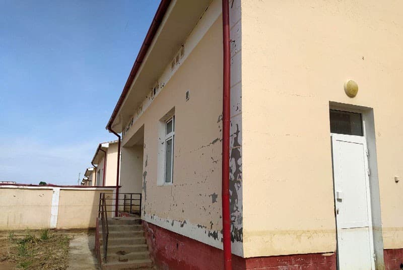 «UNIVERSAL SUG’URTA»: Buxoro va Navoiydagi shamol, Sirdaryodagi suv toshqini zararlari qoplanmoqda