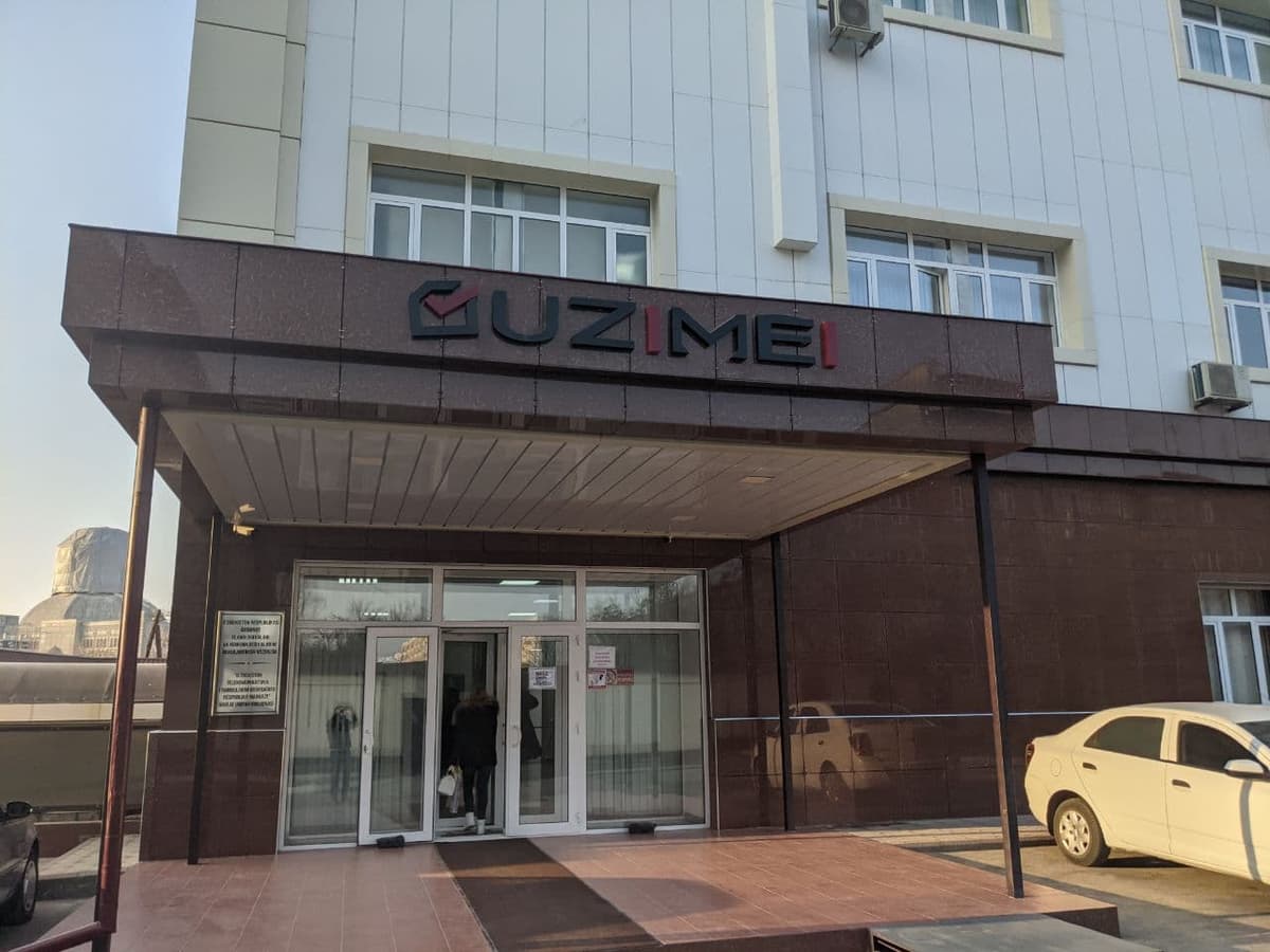 «Буни ўйлаб топганлар ислоҳотларнинг душмани» – Блогер UZIMEI биносидаги «бардак» ҳақида ёзди
