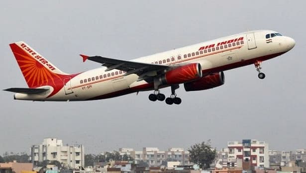 Самолет авиакомпании Air India развернулся над Узбекистаном из-за коронавируса у пилота