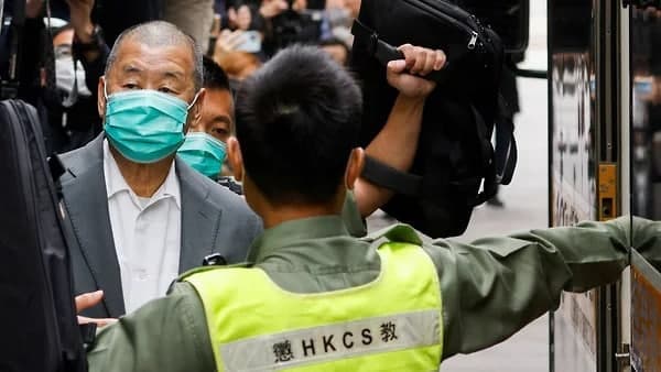 Hongkonglik mediamagnat Jimmi Lay norozilik namoyishlari uchun bir yilga ozodlikdan shartli mahrum etildi