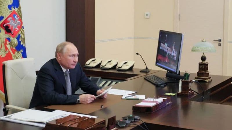 Rossiyada ketma-ket rekordlar yangilandi. Putin ishlanmaydigan hafta e'lon qildi, Moskvada lokdaun bo‘lishi mumkin