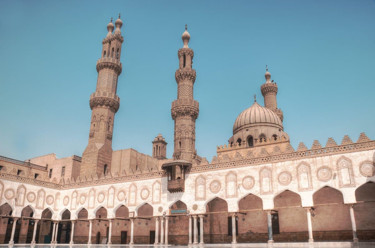 “Bu – “Al-Azhar”ning tashabbusi” - o‘zbekistonliklar Misrda faqat tavsiya asosida diniy ta'lim olishiga izoh berildi