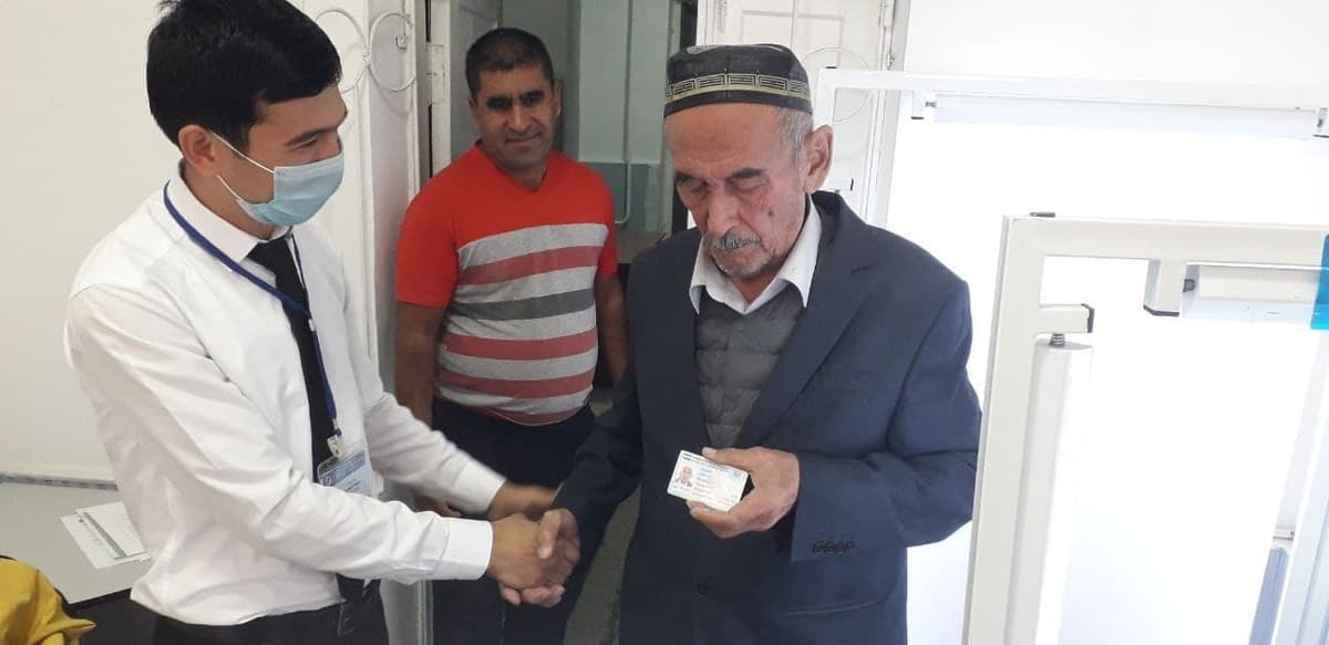 Samarqandda yashovchi 81 yoshli otaxon 26 yil deganda O‘zbekiston fuqaroligiga qabul qilindi