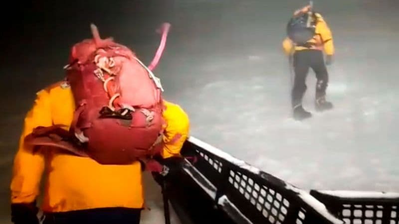 Elbrusga ko‘tarilish chog‘ida havaskor alpinistlar guruhi kuchli bo‘ronga duch keldi. Besh kishi halok bo‘lgan