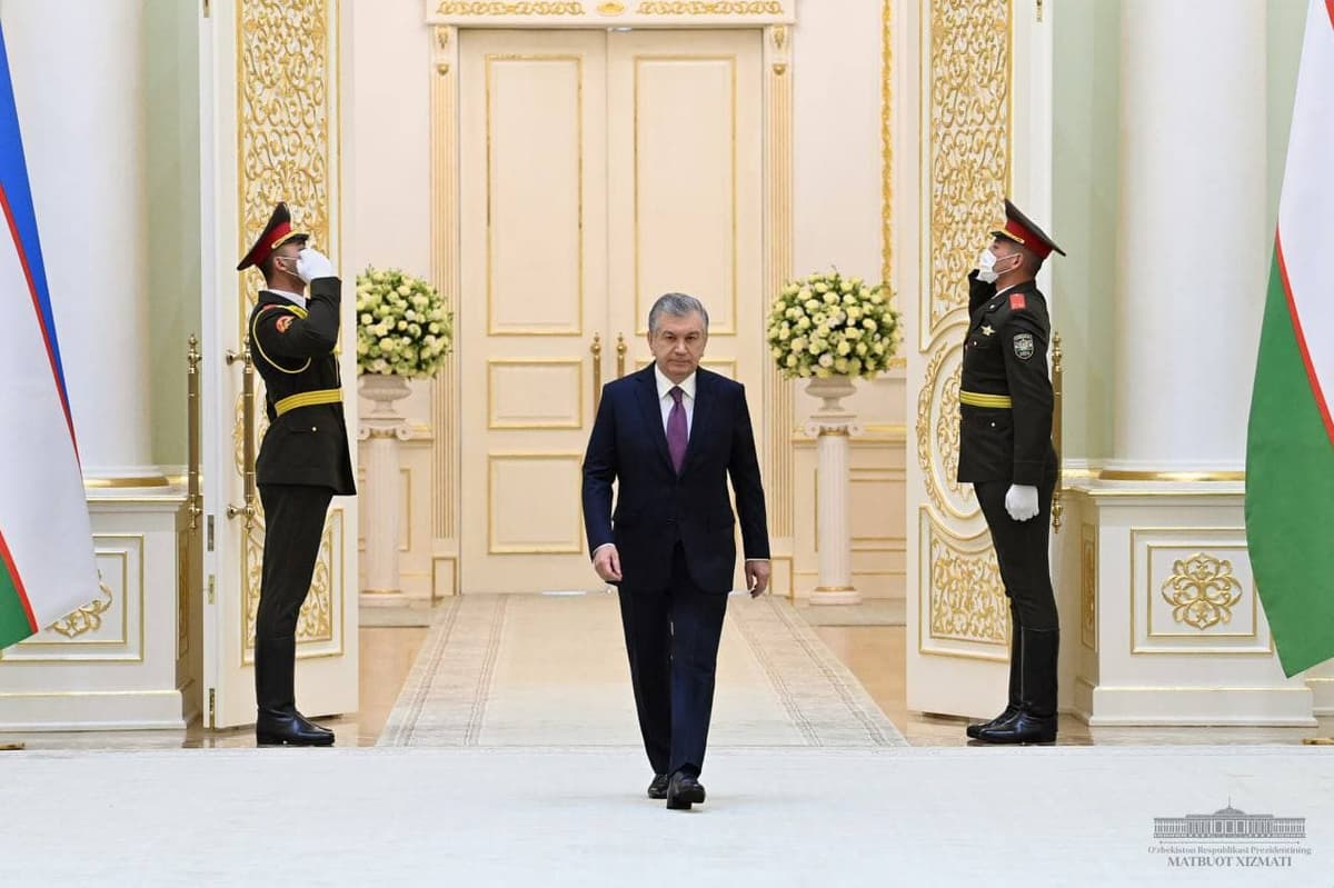 Shavkat Mirziyoyev 5ta davlatning yangi tayinlangan elchilarini qabul qildi