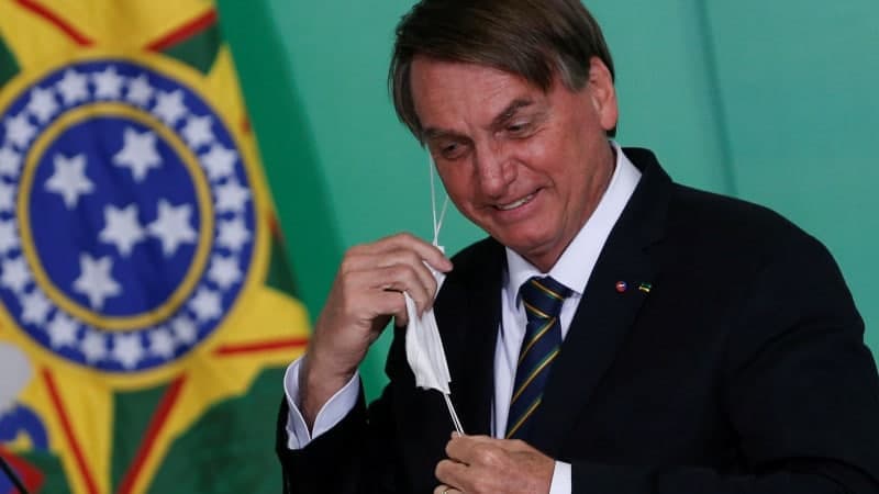 Braziliya prezidenti niqob taqmagani uchun yana jarimaga tortildi