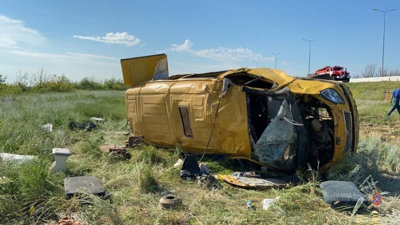 Rossiyada O‘zbekiston fuqarolari o‘tirgan «Gazel» ag‘darilib ketdi. 13 kishi jarohat olgan