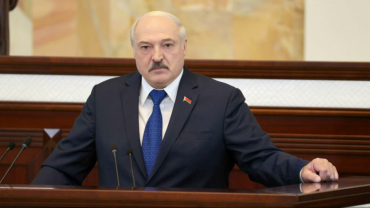 Lukashenko Putin undan uzr so‘raganini aytdi