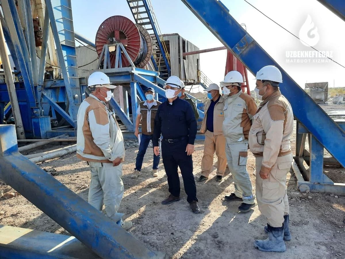 “O‘zbekneftgaz”: Boshqaruv raisi boshchiligidagi “Ishchi guruh” tabiiy gaz qazib chiqarish maqsadida “ERIELL” kompaniyasi bilan hamkorlikda bajarilayotgan ishlar holatini o‘rgandi