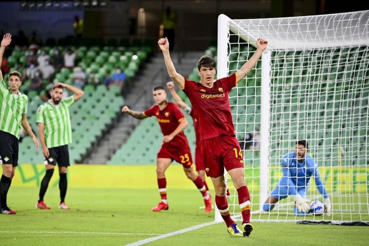 Shomurodovdan debyutda gol, 7 gol urilgan o‘yinda «Roma» 4ta «qizil» oldi va yirik hisobda mag‘lub bo‘ldi