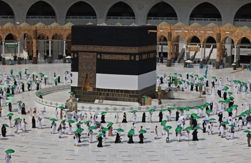 Foto: Yana xorijliklarsiz. Pandemiyaning ikkinchi yilidagi haj