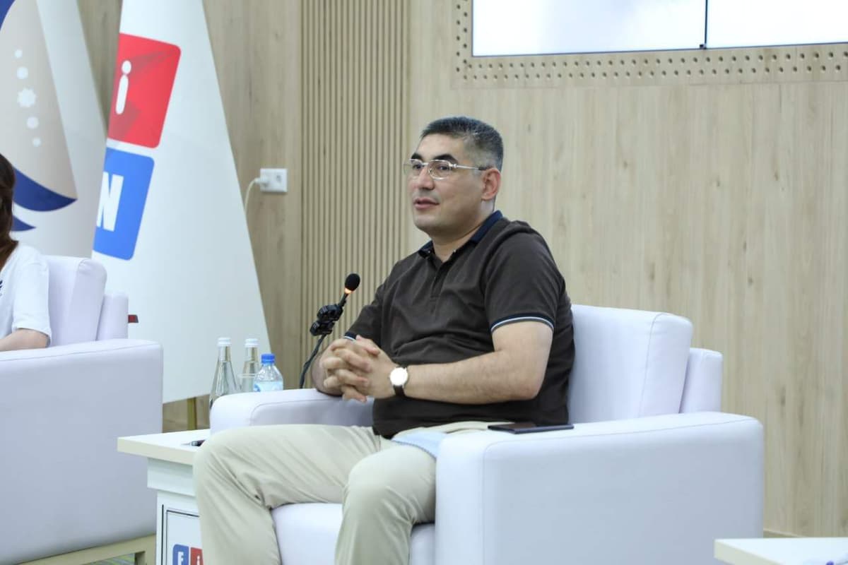 Sherzod Qudbiyev yosh soliqchilar bilan uchrashuvda DSQda ishlash istagini bildirgan qizni ishga oldi