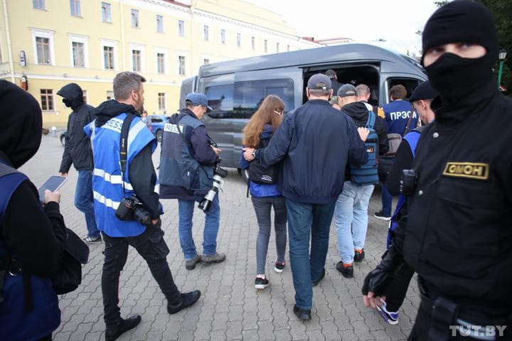 Dunyo bo‘yicha hibsga olingan jurnalistlar soni rekord ko‘rsatkichga yetdi