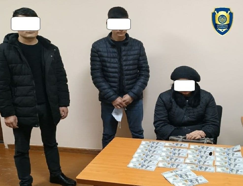 Qo‘ng‘irotda mahkumni 10 ming dollar evaziga ozodlikka chiqarib bermoqchi bo‘lgan firibgar ushlandi