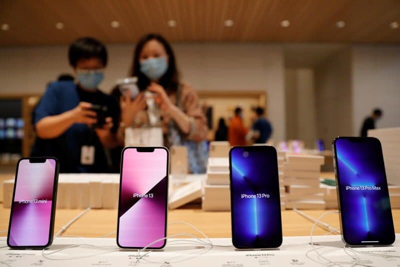 Инфляция и штамм «Омикрон» сделали своё дело: Apple признала, что спрос на iPhone снизился