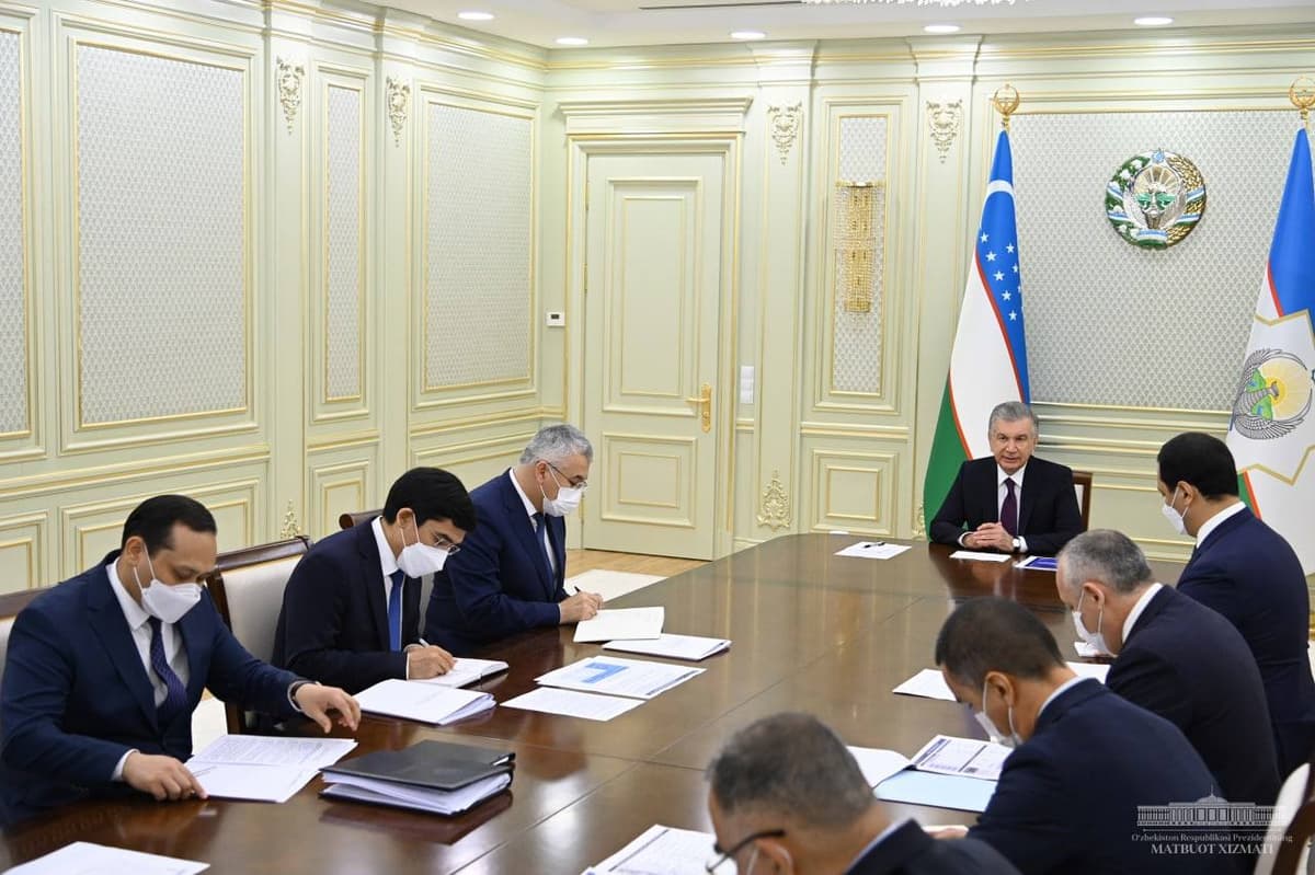 Prezident huzurida BAA bilan hamkorlikdagi energetika loyihalari ko‘rib chiqildi