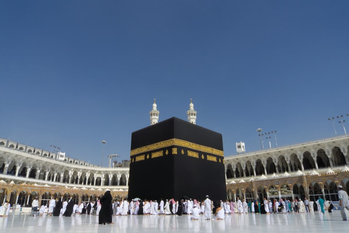 Umra ziyorati qisman sayyohlik firmalariga beriladi – Musulmonlar idorasi