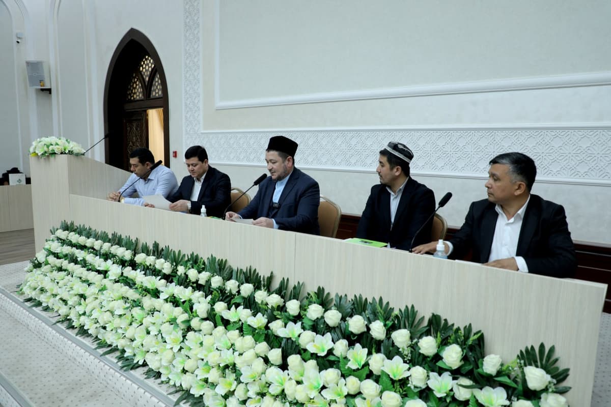 Shayx Muhammad Sodiq Muhammad Yusuf jome masjidida diniy ulamolar va mahalliy hokimlik vakillari ishtirokida yig‘ilish o‘tkazildi
