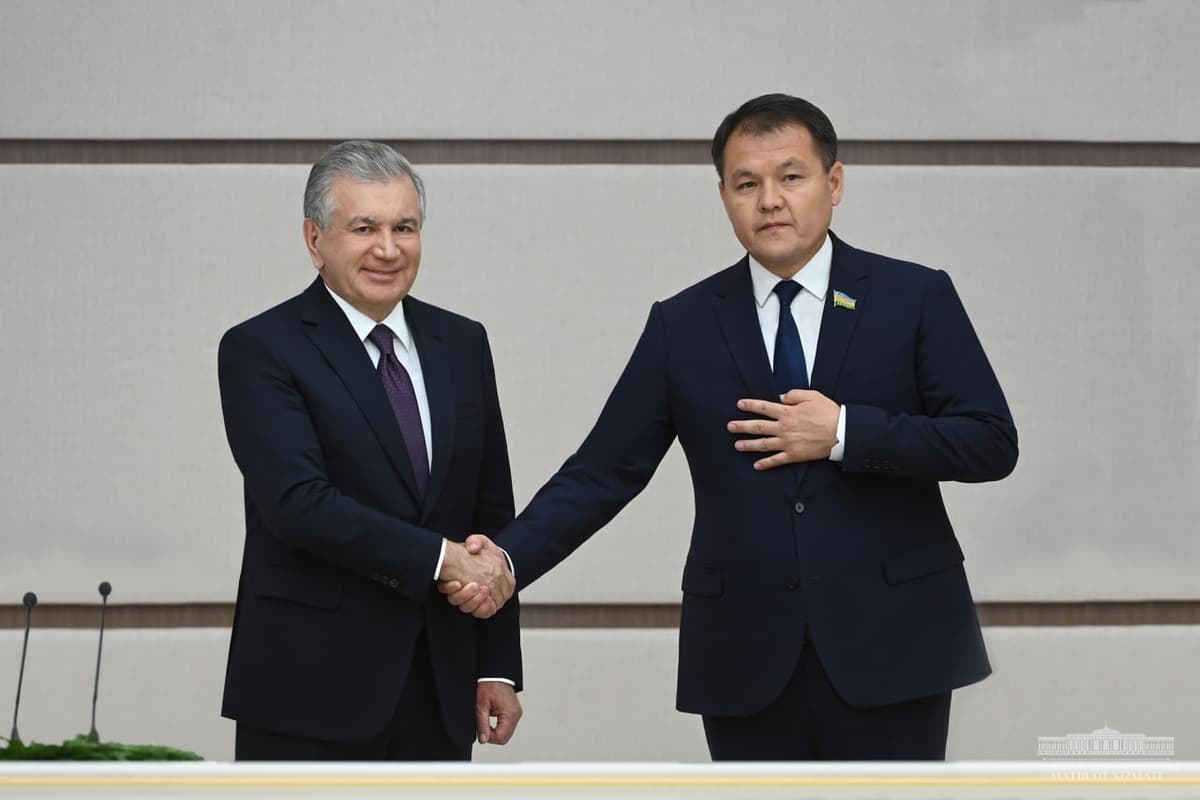 Amanbay Orinbayev Jo‘qorg‘i Kenges raisi lavozimiga tasdiqlandi