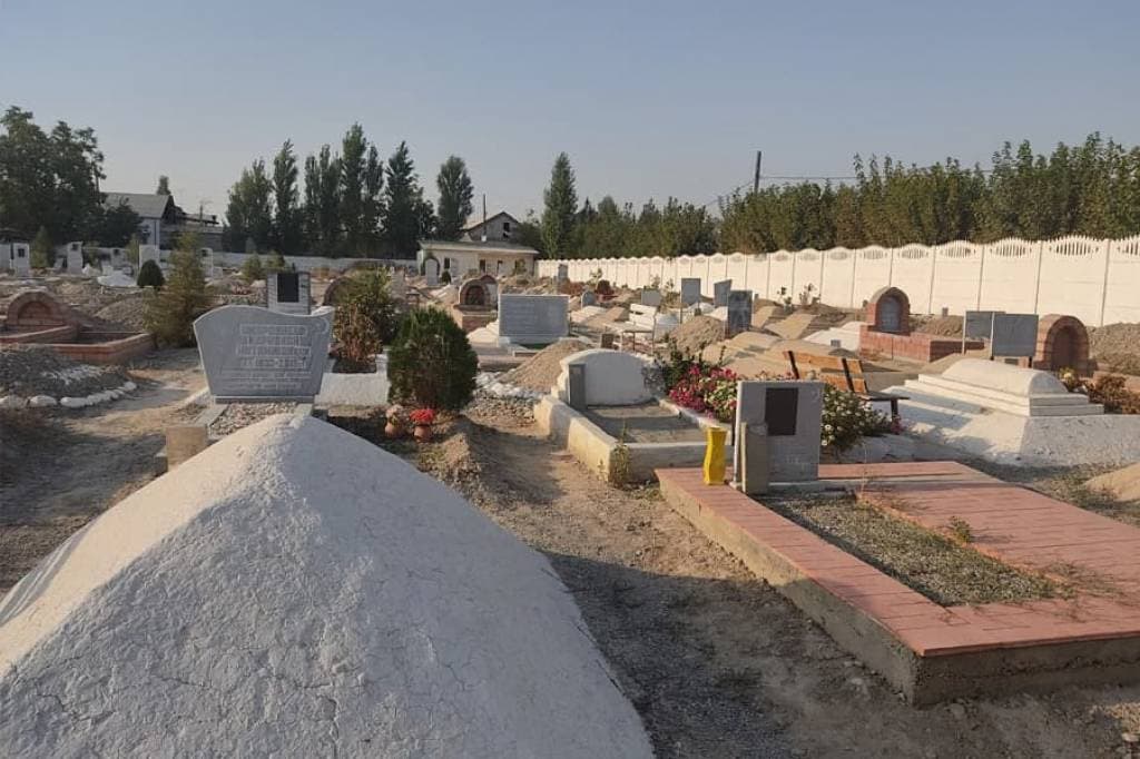 Qabristonlarda qabrlar atrofini to‘siqlar bilan o‘rash taqiqlanishi mumkin