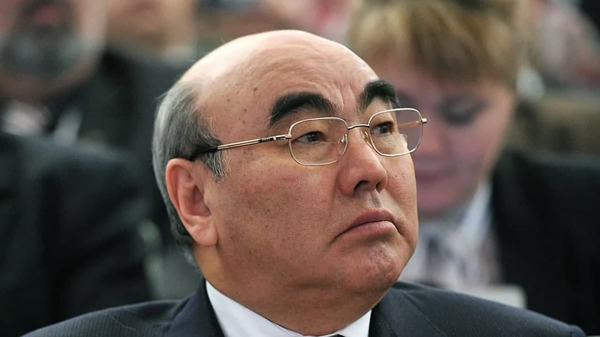 Akayev Qumtordagi korrupsiya ishi bo‘yicha so‘roq qilindi