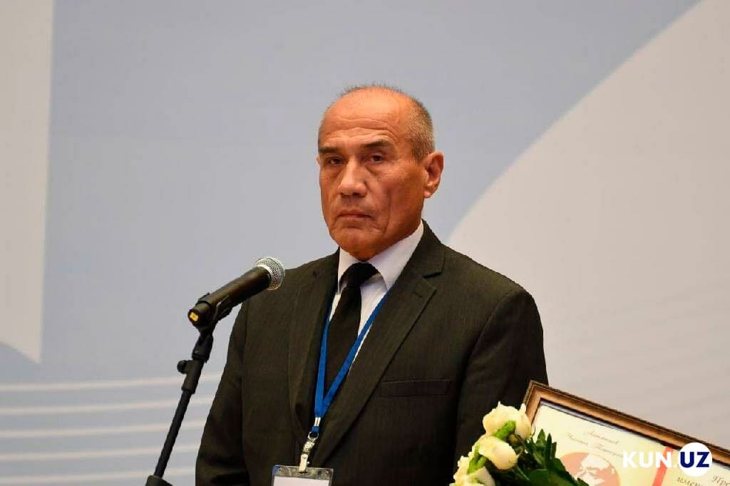 Shuhrat Sirojiddinovga Chingiz Aytmatov nomidagi mukofot topshirildi