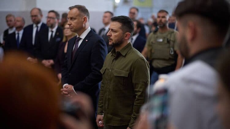 Zelenskiy va Duda birgalikda Volin qirg‘ini qurbonlari xotirasiga hurmat bajo keltirdi 