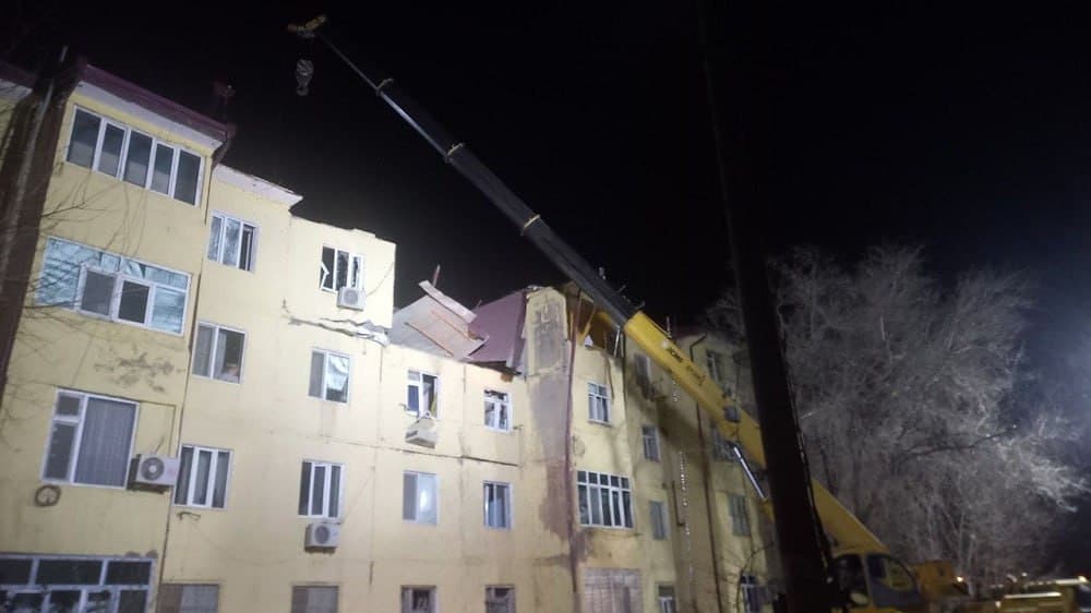 Nukusdagi 4 qavatli uyda gaz portladi