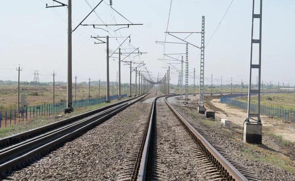Chinoz tumanida 36 yoshli ayolni elektropoyezd bosib ketdi