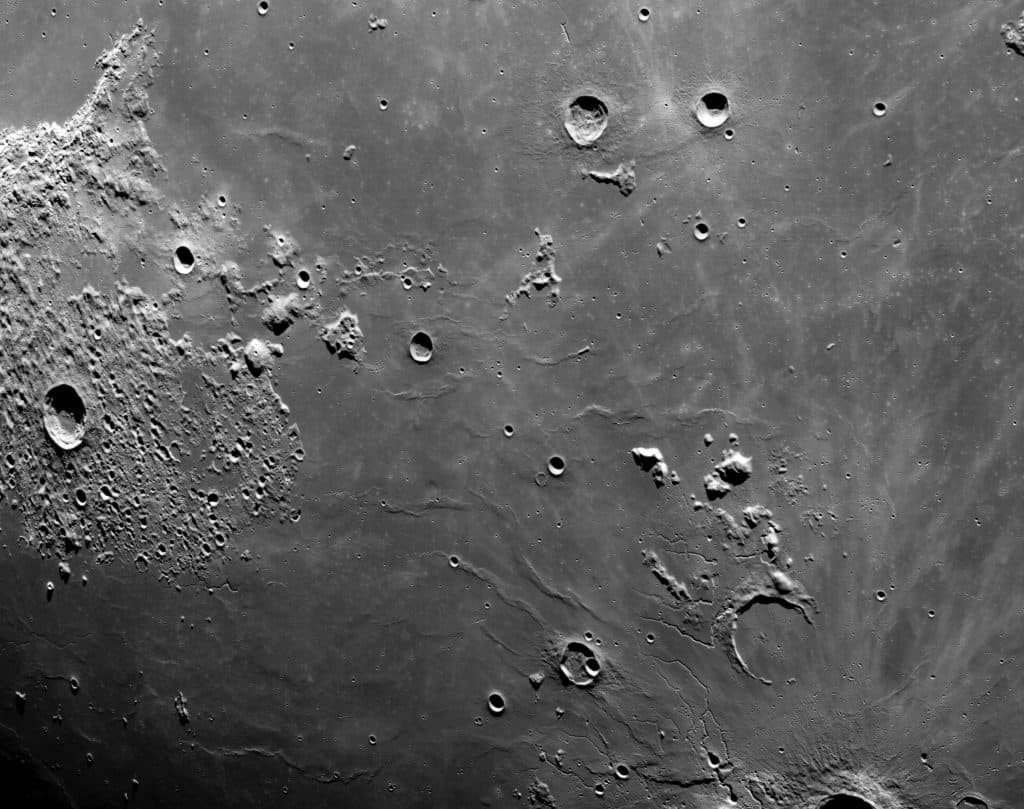 «Orion» kosmik kemasi Oyni aylanib o‘tdi va Yerga yo‘l oldi
